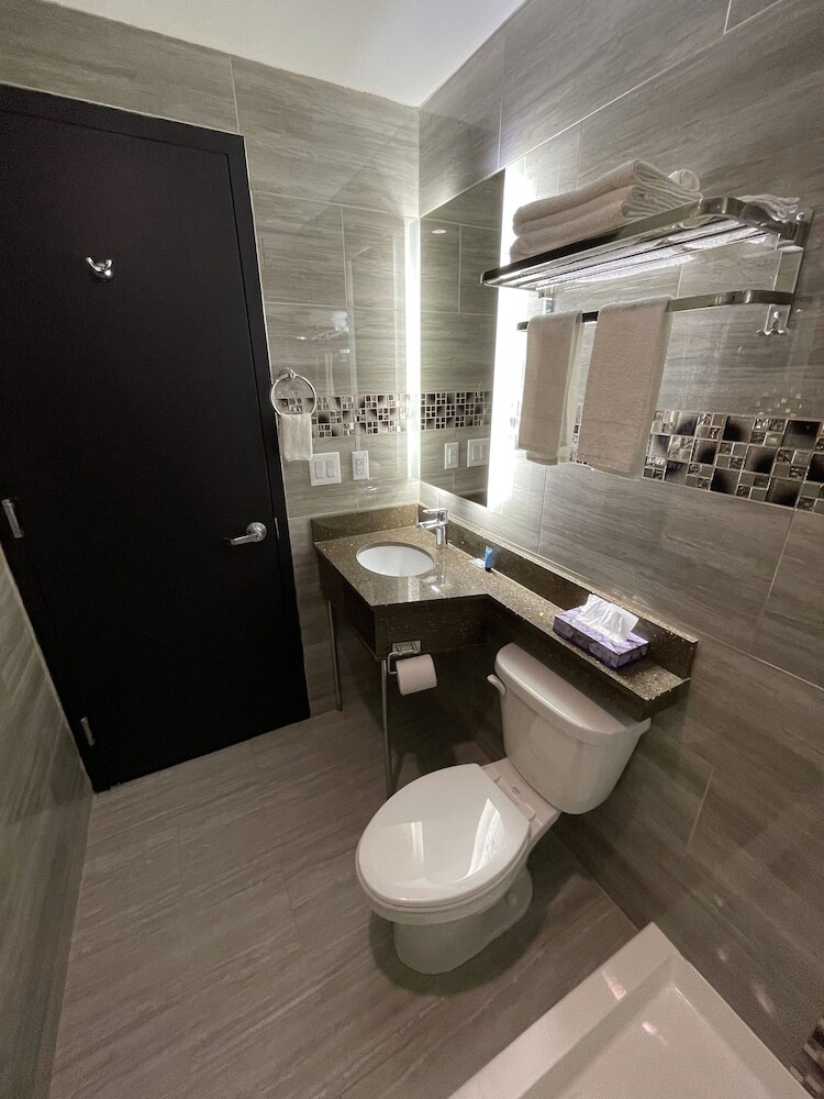 Hotel 369 Brooklyn
