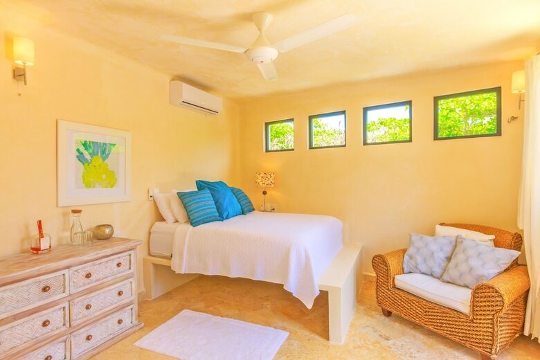 Bed & Breakfast Villa Encantada By Coco B Isla