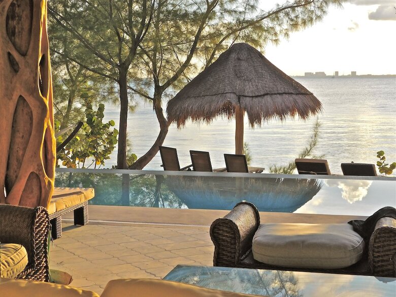 Bed & Breakfast Villa Encantada By Coco B Isla