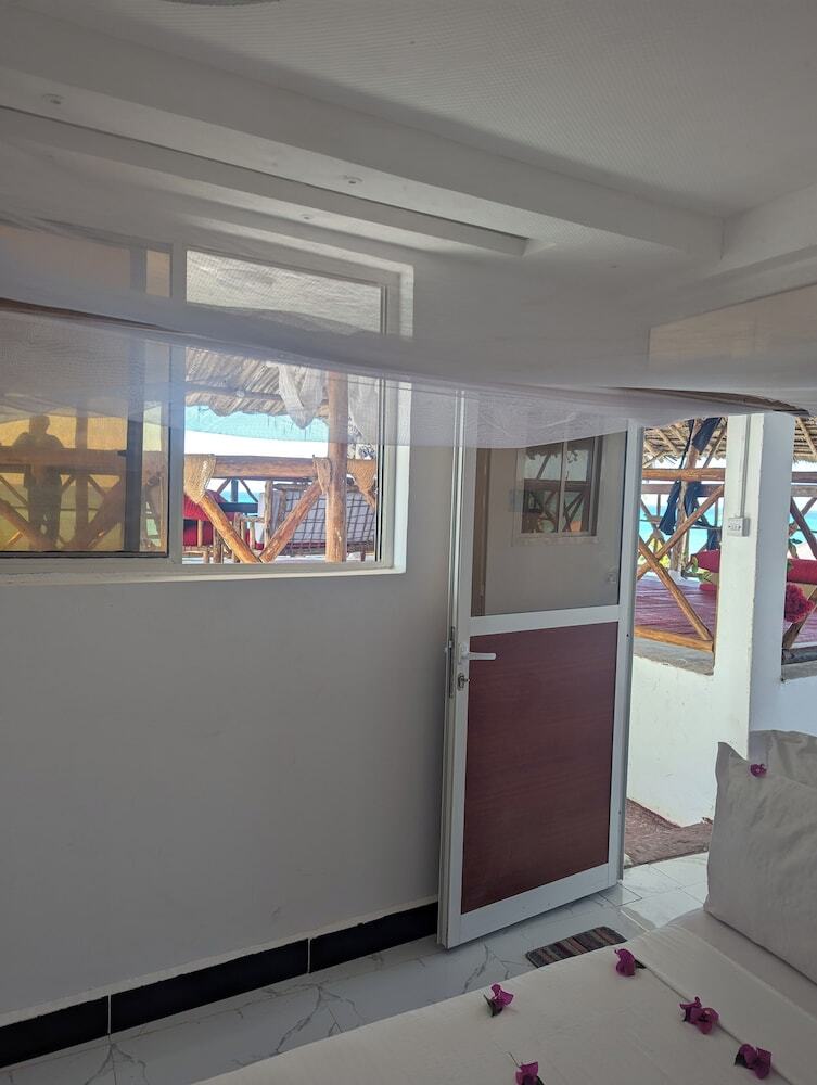 Room-room Nas- Right Side Sea View 2nd F