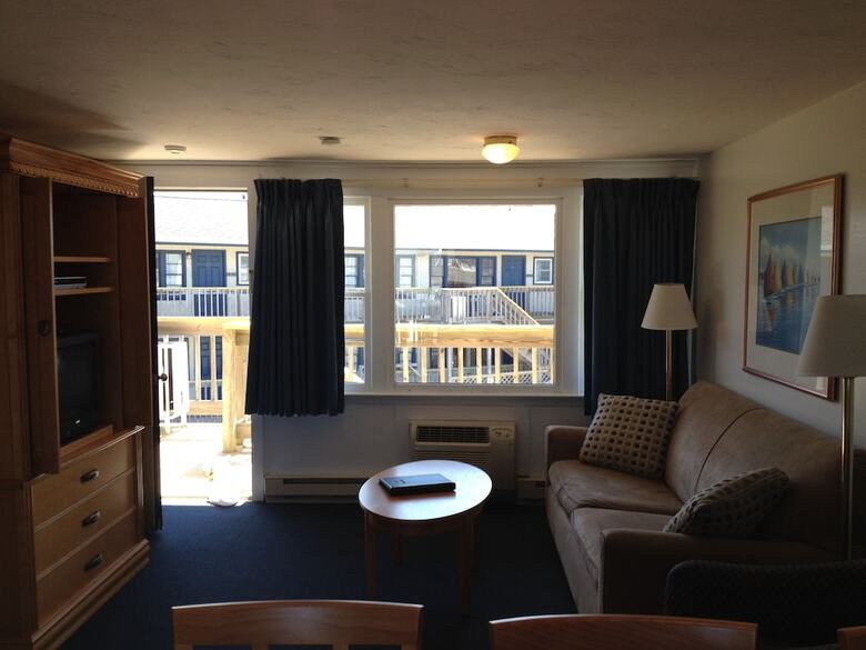 Hotel Mariner's Point Resort