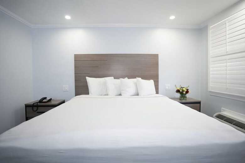 Motel Commack Inn