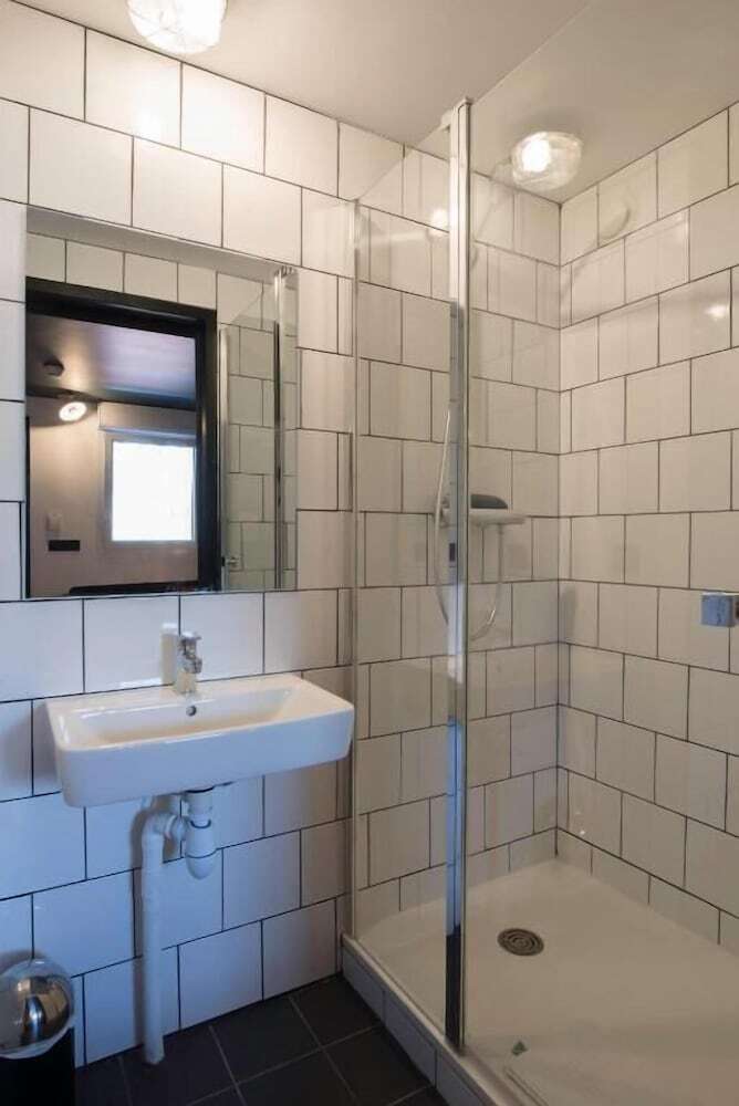 Eklo Hotels Bordeaux City Center Bastide
