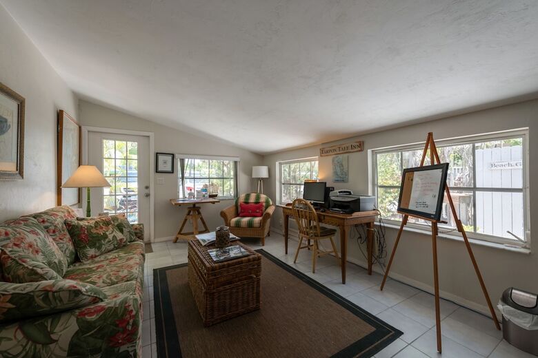Hotel Tarpon Tale Inn