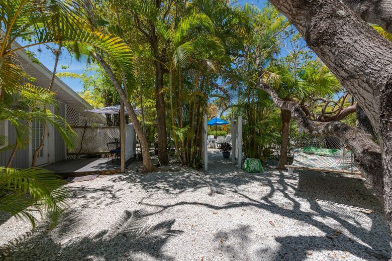 Hotel Tarpon Tale Inn