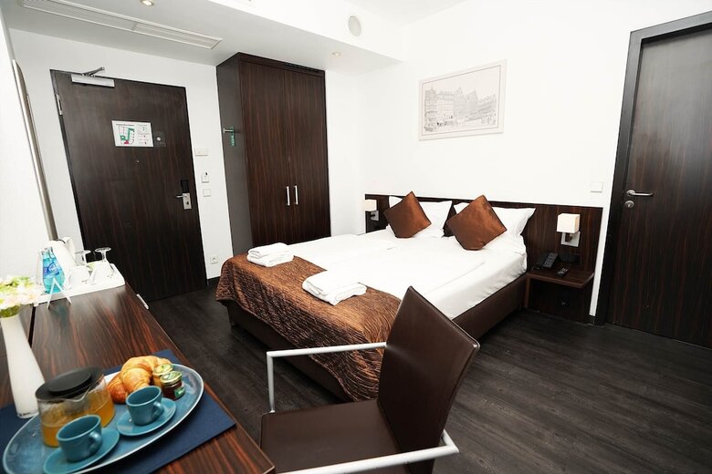 The Atrium Hotel