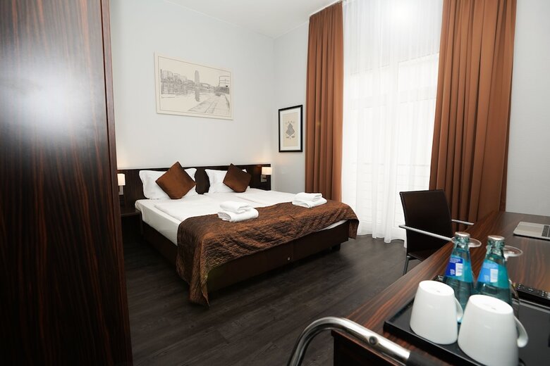 The Atrium Hotel