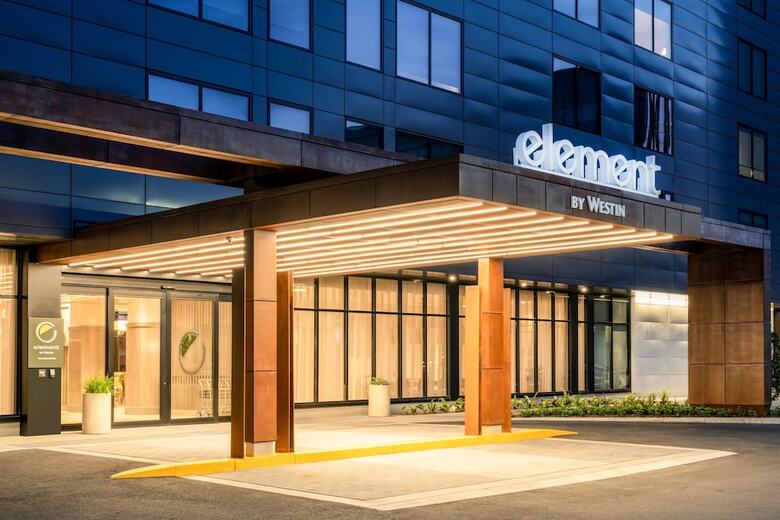 Hotel Element San Jose Airport