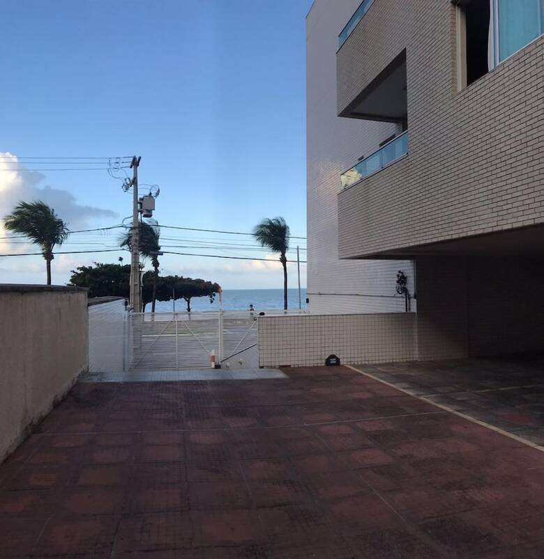 Happy Hotel Mana�ra