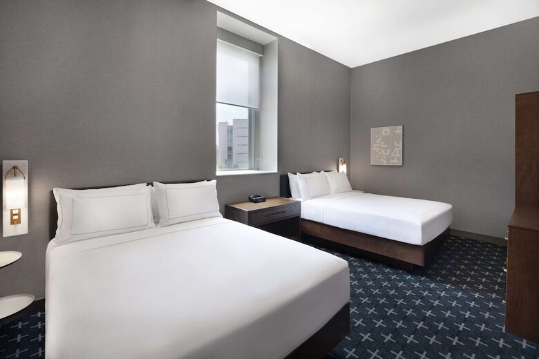 Hotel The Slate Denver, Tapestry Collection By Hilton