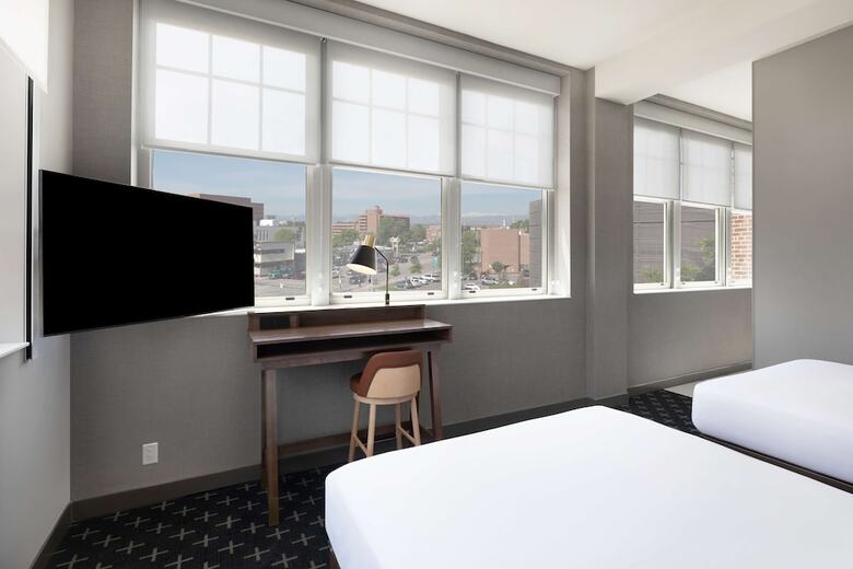 Hotel The Slate Denver, Tapestry Collection By Hilton