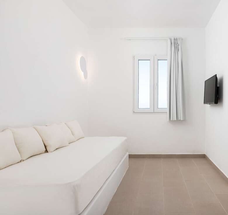 Voca Hotel & Suites
