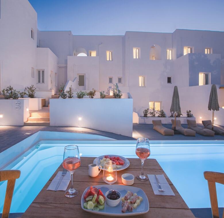 Voca Hotel & Suites