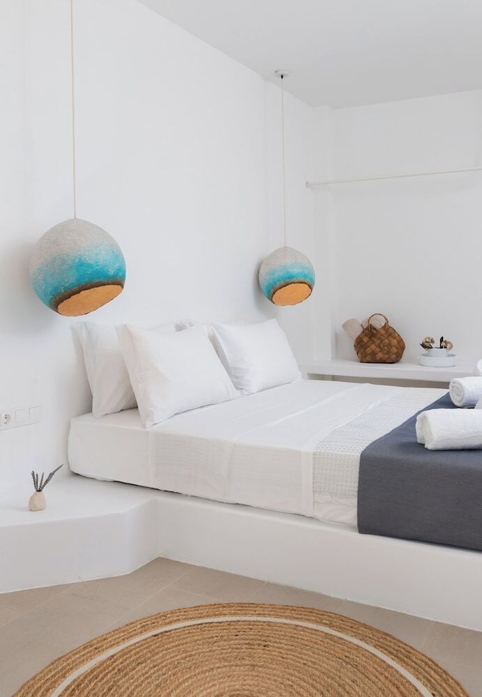 Voca Hotel & Suites