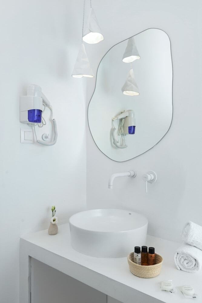Voca Hotel & Suites