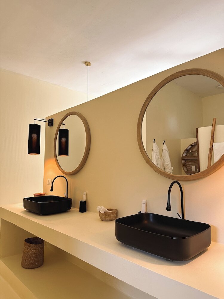 Alma Boutique Hotel