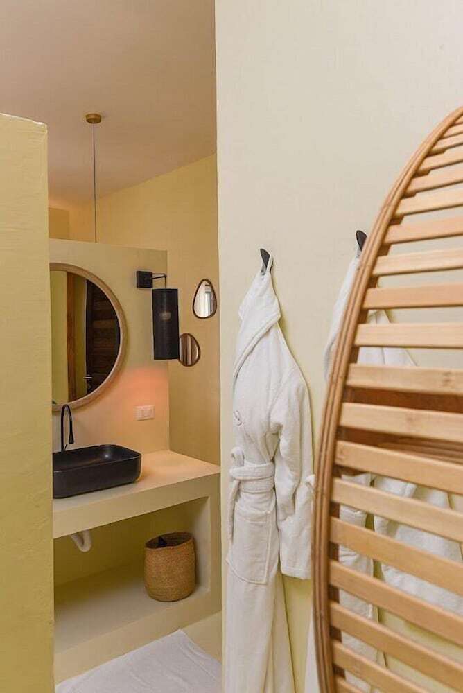 Alma Boutique Hotel