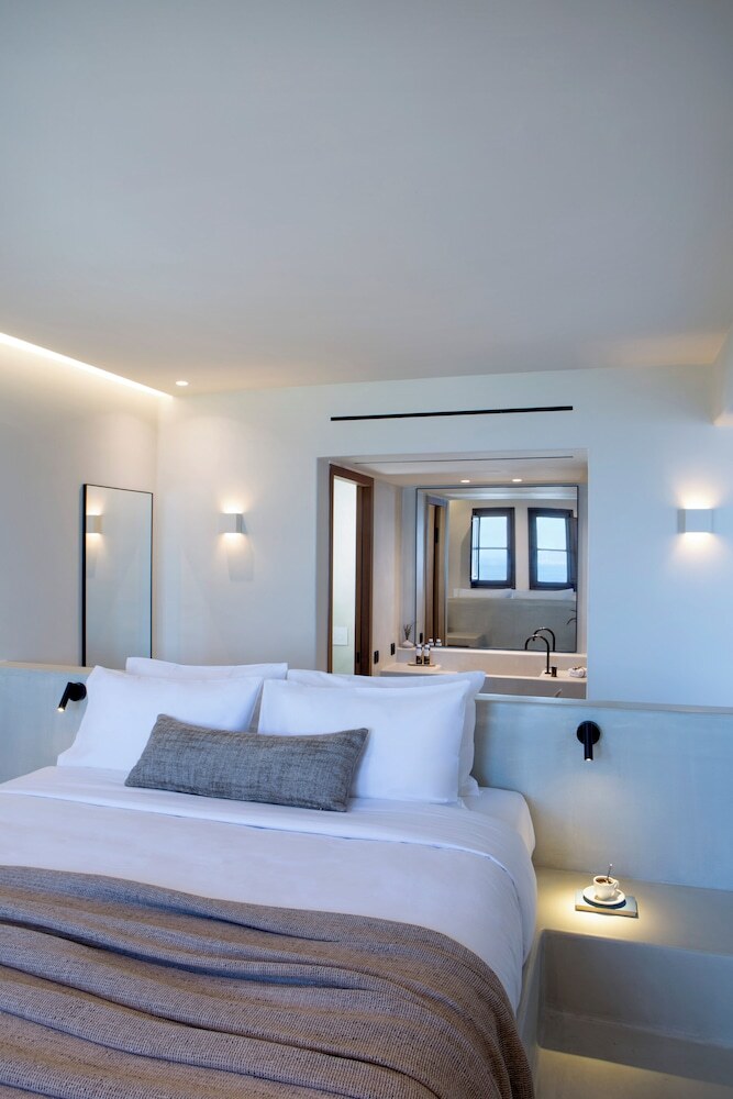 Elessa Hotel
