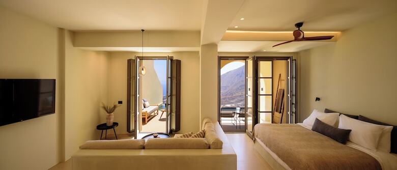 Elessa Hotel