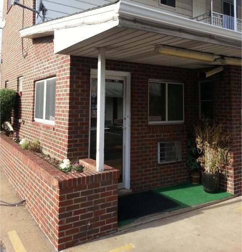 Hollywood Motel