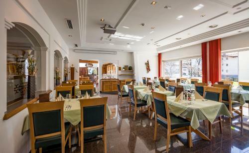 Hotel Alpina