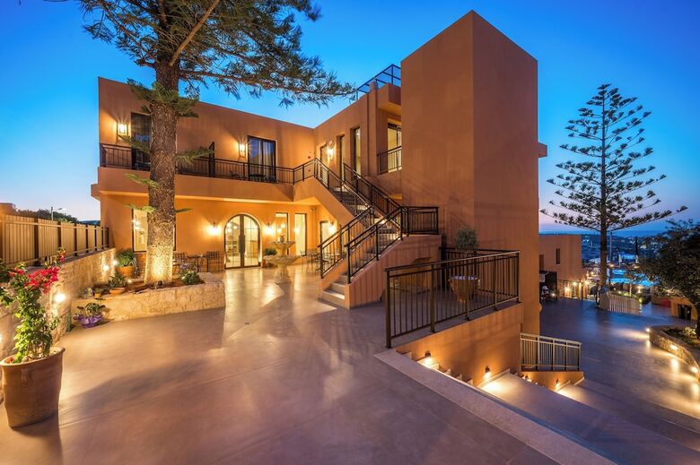 Hotel Pyri�