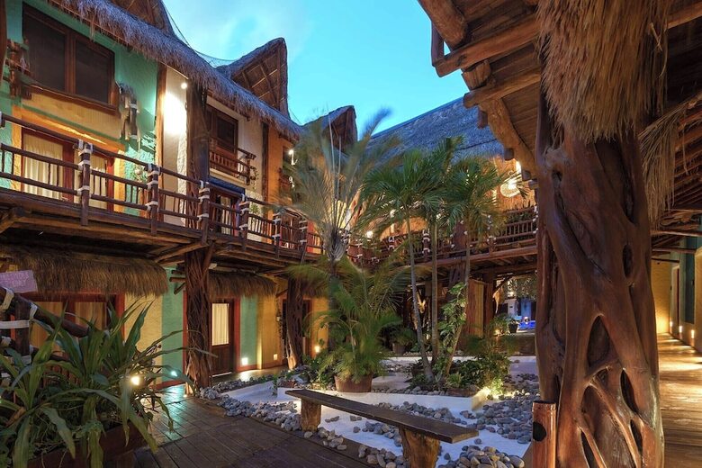 Hotel Exe El Pueblito