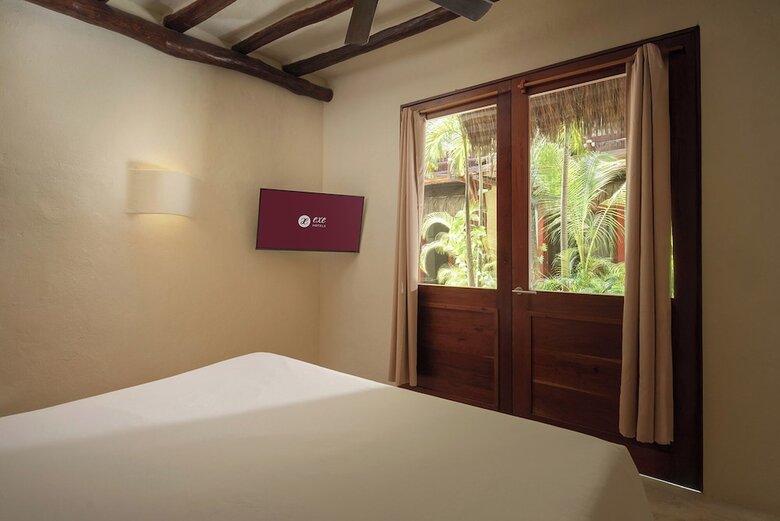 Hotel Exe El Pueblito