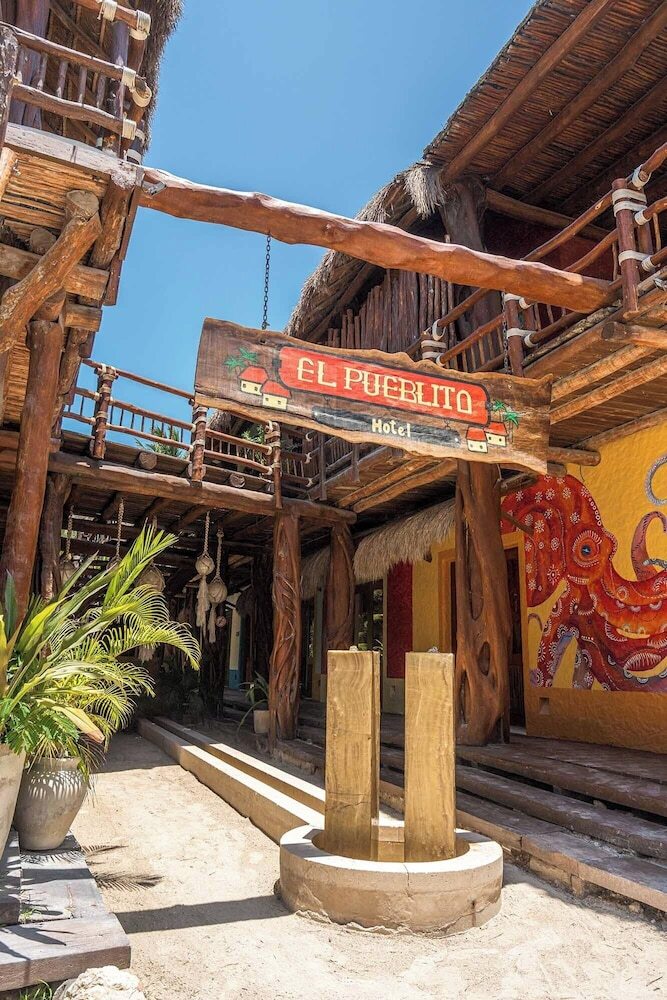 Hotel Exe El Pueblito