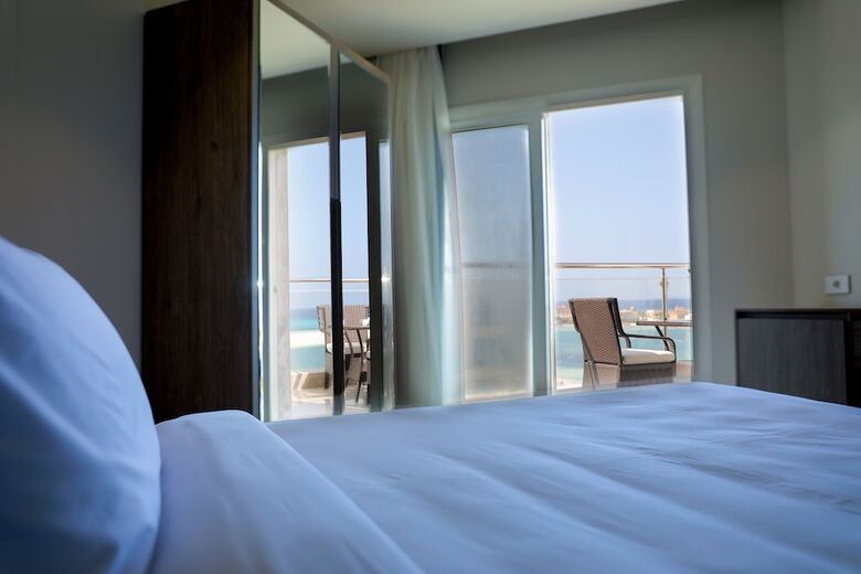 Hotel Triumph White Sands