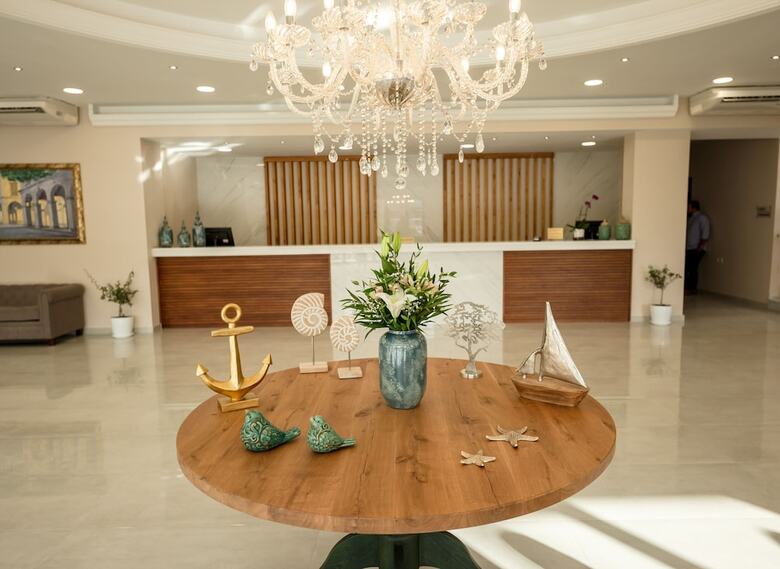 Robolla Beach Aparthotel