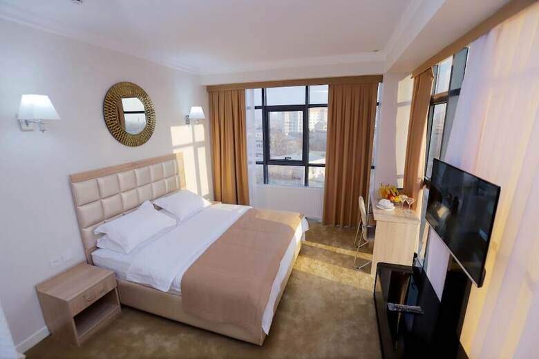 Velara Hotel
