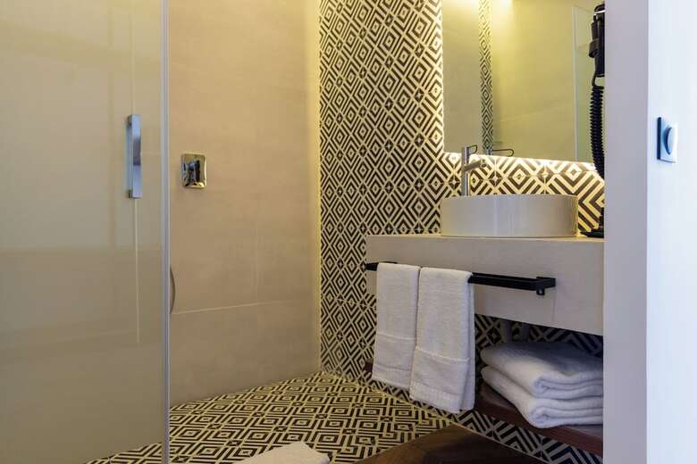 Diagonal Hotel