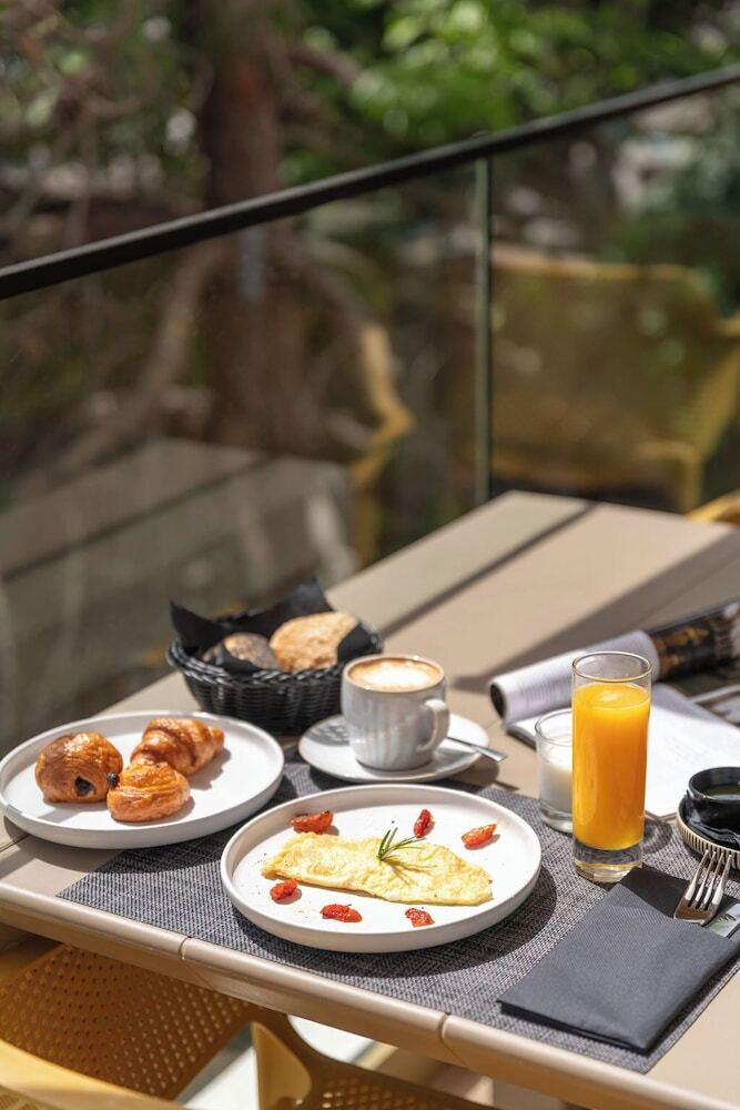 Diagonal Hotel