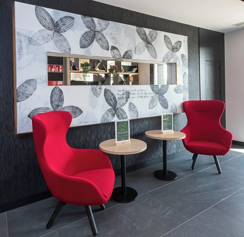 Hotel Sercotel Plana Suites