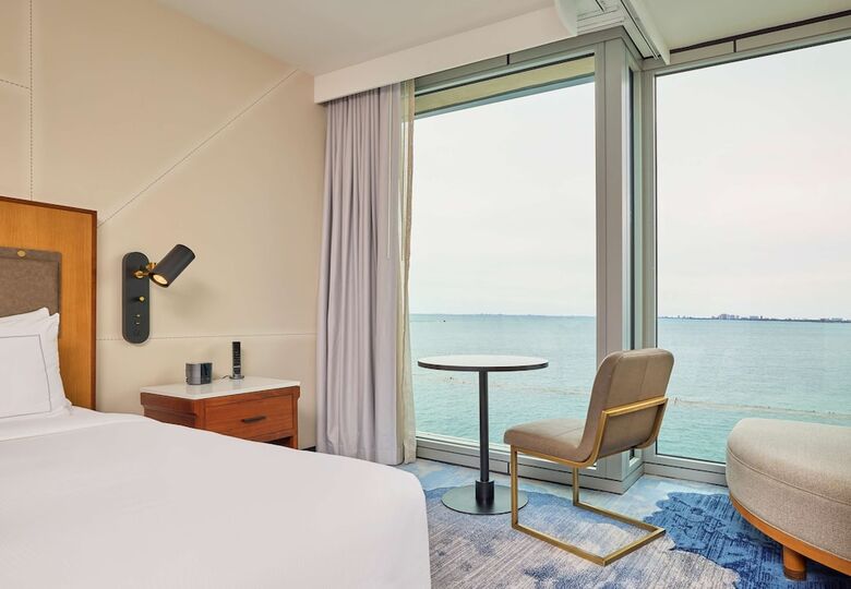 Hotel Sable At Navy Pier Chicago, Curio Collection By Hilton