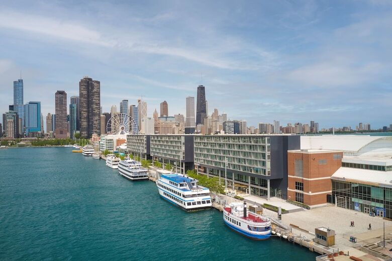 Hotel Sable At Navy Pier Chicago, Curio Collection By Hilton