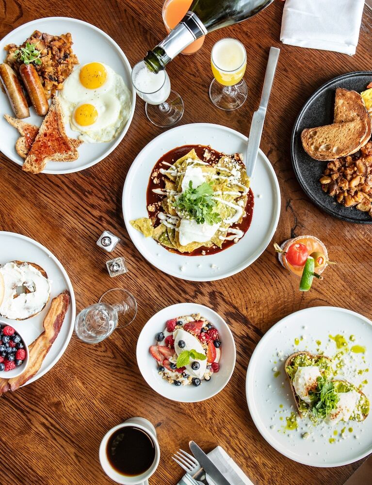 Hotel Sable At Navy Pier Chicago, Curio Collection By Hilton