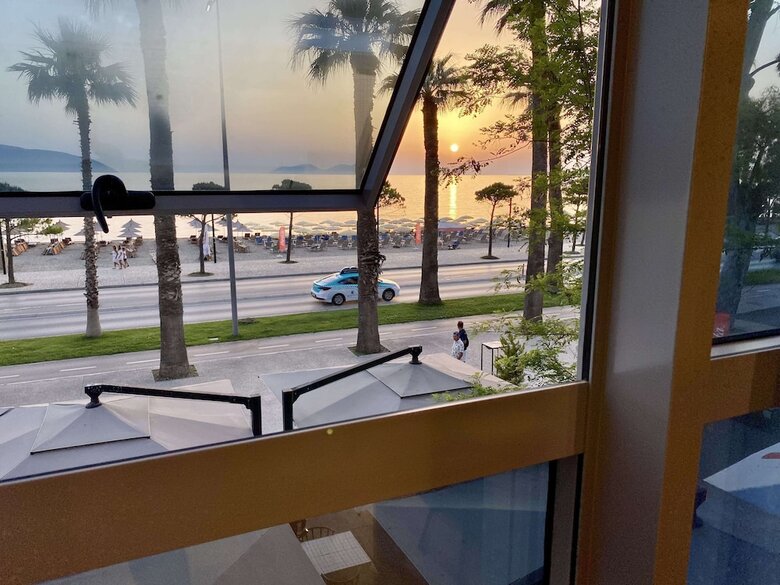 El Mar Hotel