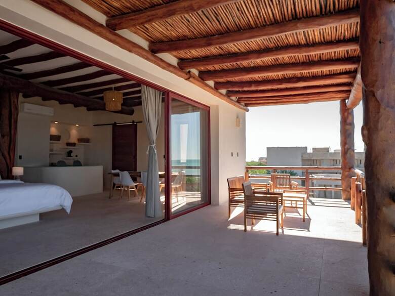 Beachfront Hotel Boutique Dk