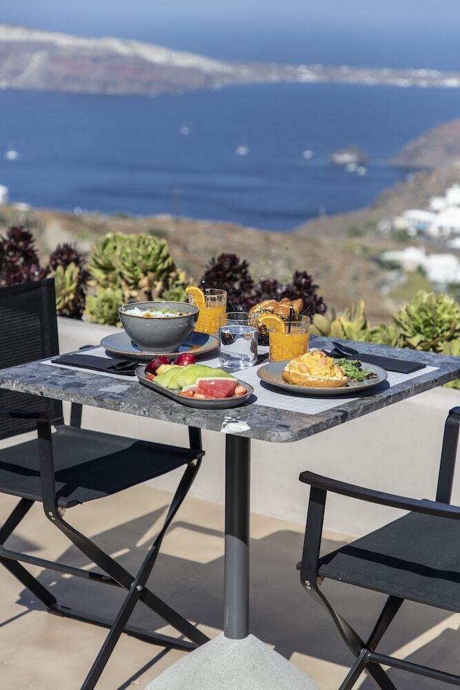 Hotel Nimbus Santorini