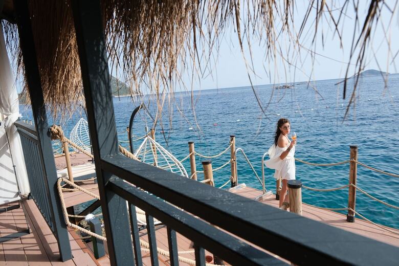Lures Hotel