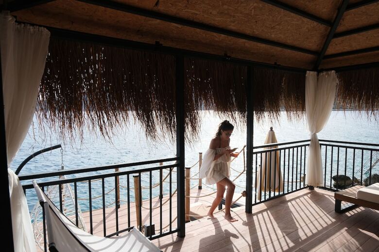 Lures Hotel