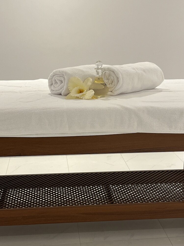 Lures Hotel