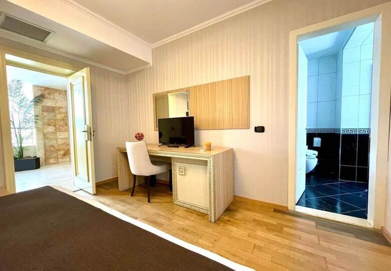 Amh Hotel