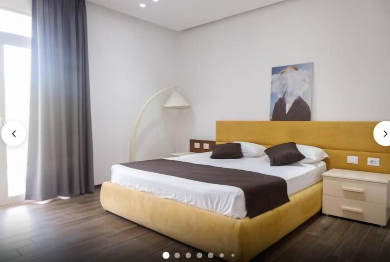 Amh Hotel