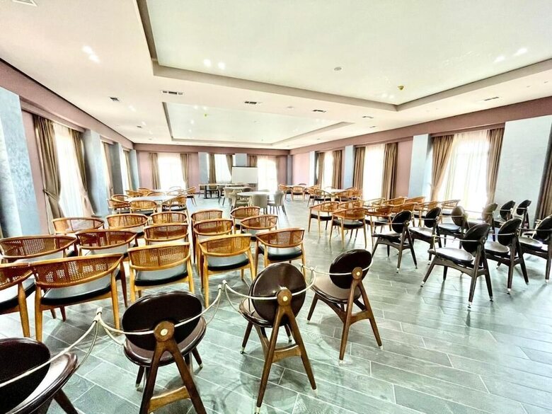 Amh Hotel