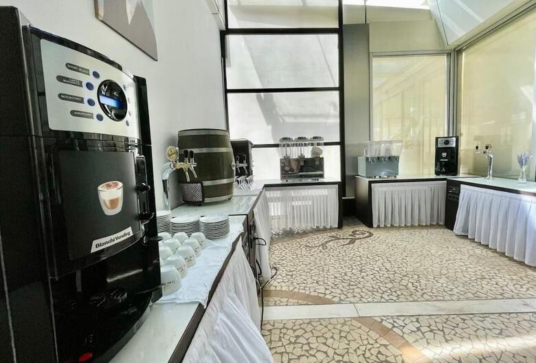 Amh Hotel