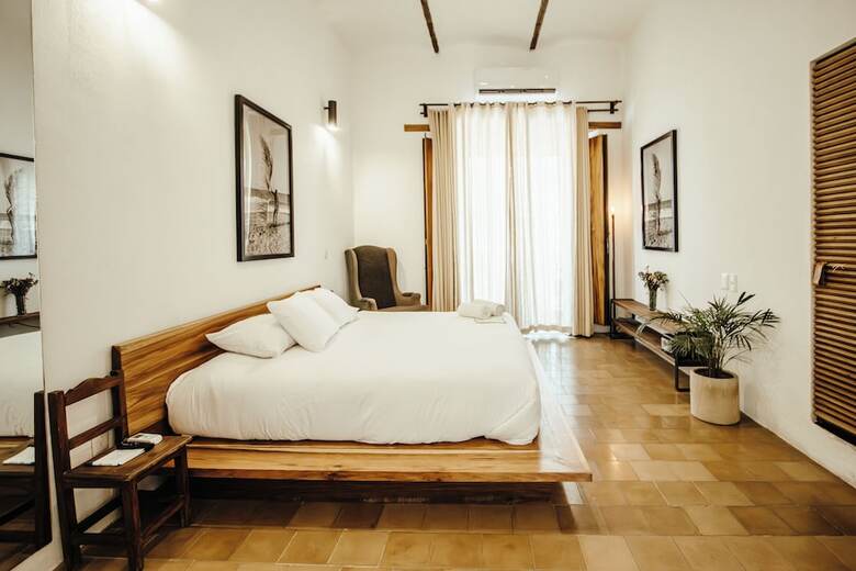 Hotel Sin Nombre