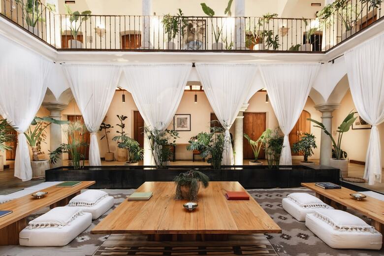 Hotel Sin Nombre